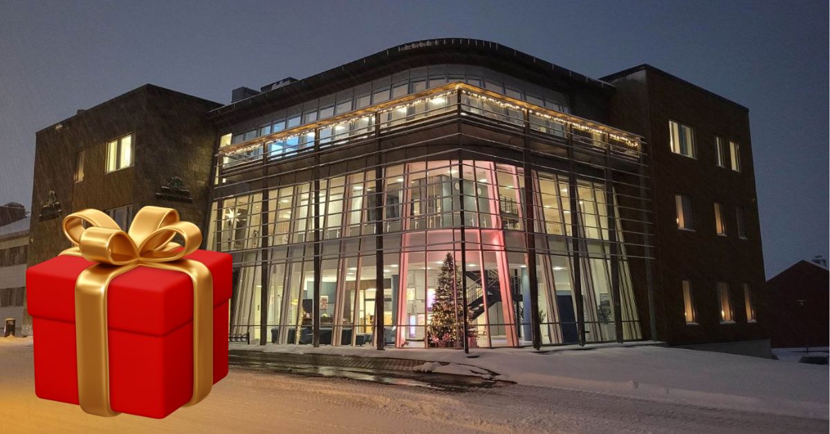 Bilde Ørland Sparebank med gave